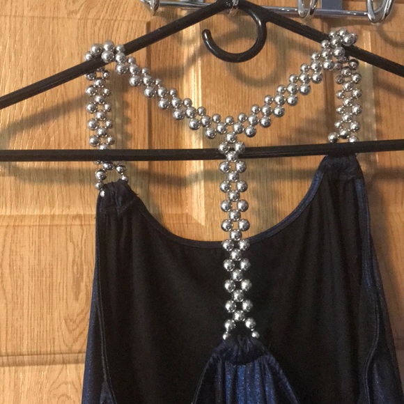 Fun top! 💃🏼 - Picture 3 of 4